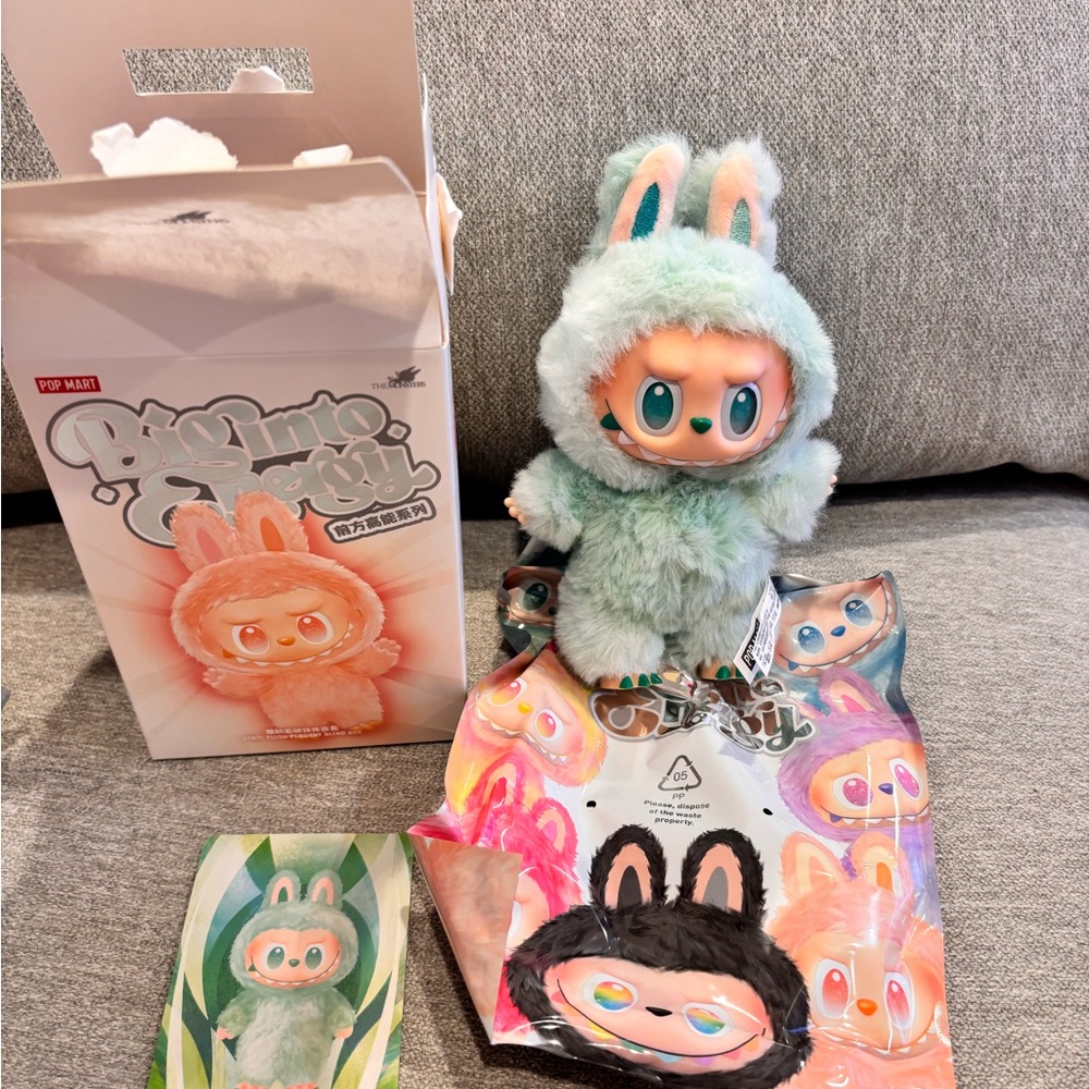 Labubu big into energy serenity with shrimp tempura outfit - Picture 3 of 6